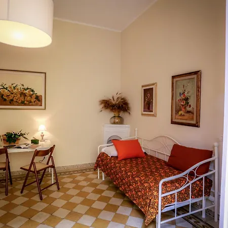 Acacia Firenze Apartments Artemisia-Angelica-3